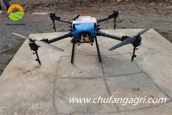 Liquid fertilizer sprayer