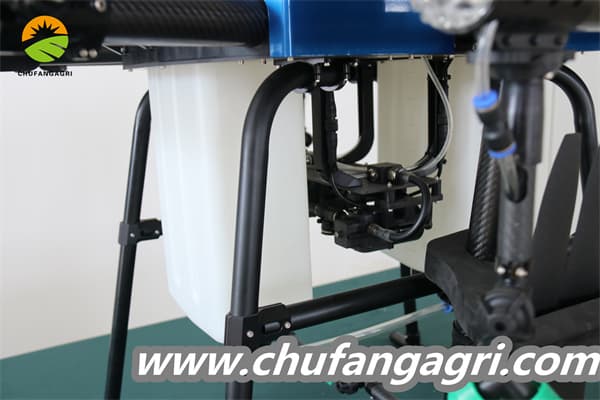 Liquid fertilizer sprayer